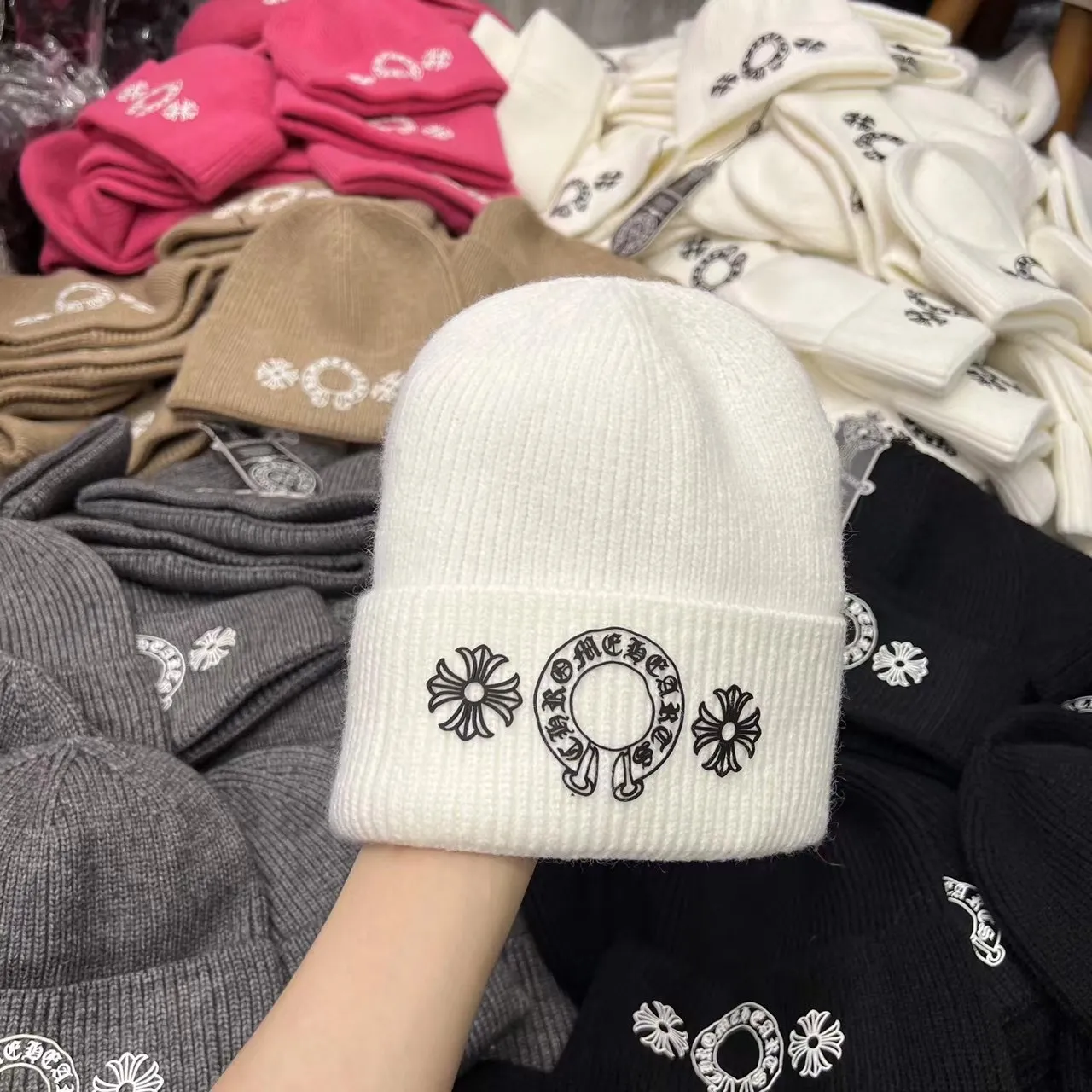 Crow Heart cashmere knitted hat